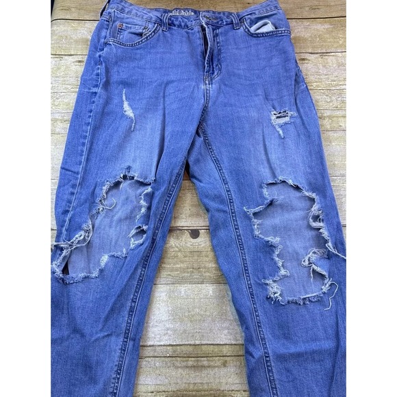 Wild Fable High Rise Mom Jeans Distressed Women's Size 12 Light‎ Wash - Picture 3 of 15